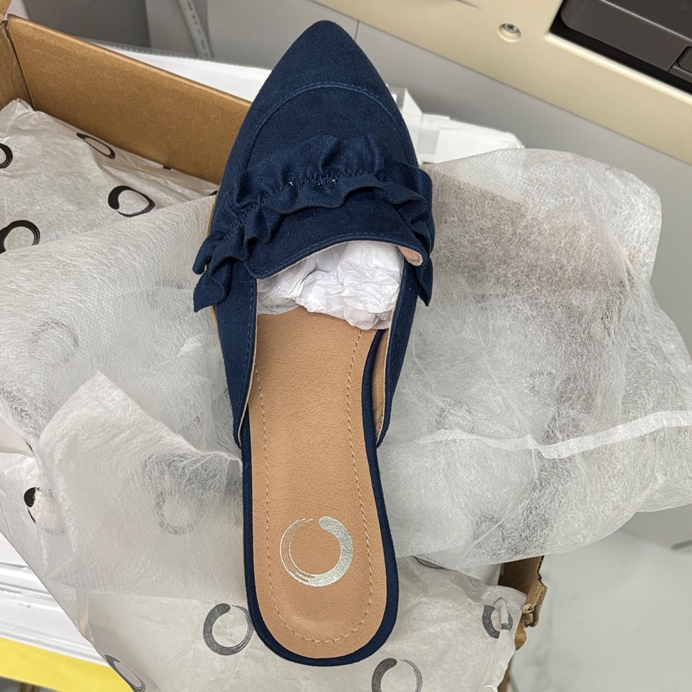 Chic Navy Women's Mules